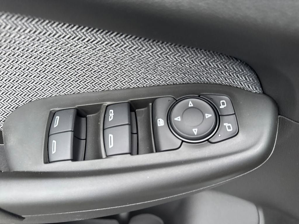 New 2026 Chevrolet TrailBlazer LT w/ LT Cold Weather Package FWD image 18