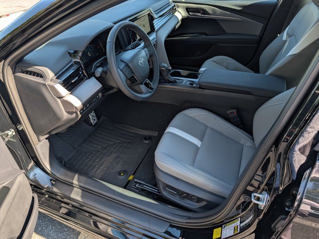 Used 2026 Toyota Camry SE FWD image 9