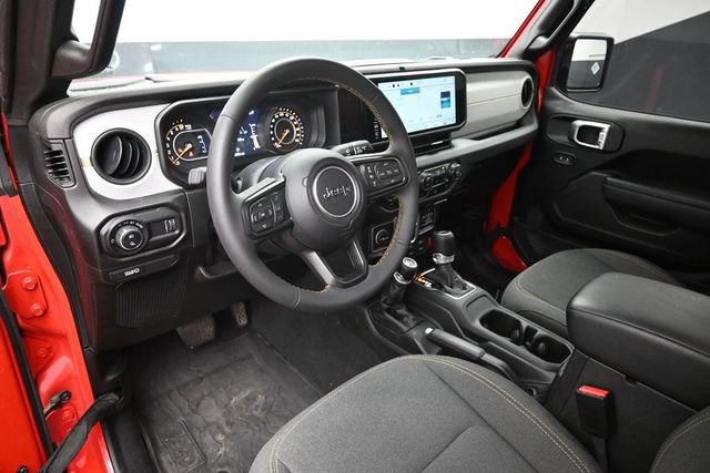Used 2024 Jeep Gladiator Sport AWD/4WD image 12