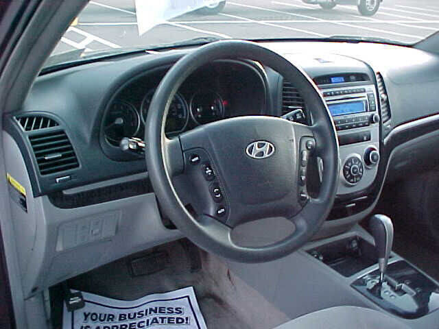 Used 2008 Hyundai Santa Fe GLS image 16