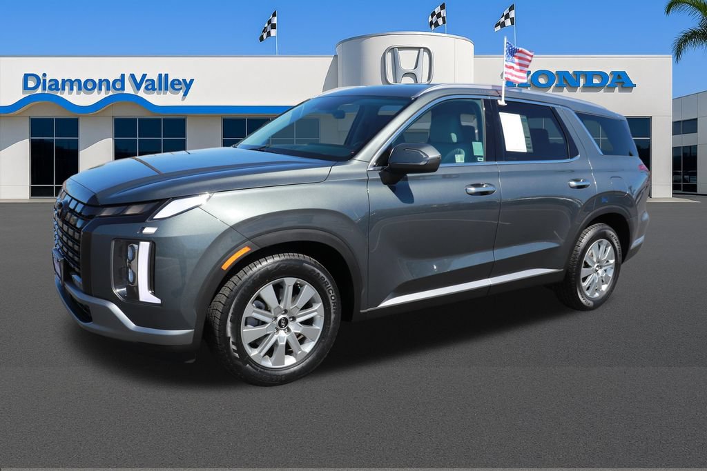 Used 2025 Hyundai Palisade SEL FWD image 3