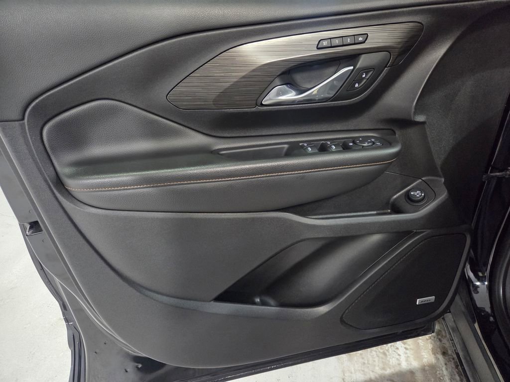 Used 2018 GMC Terrain SLT w/ Preferred Package image 15