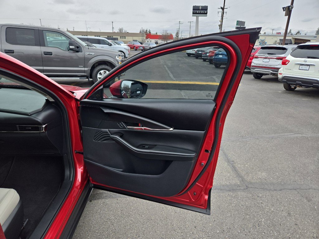 Used 2025 MAZDA CX-30 AWD 2.5 S w/ Preferred Package image 18