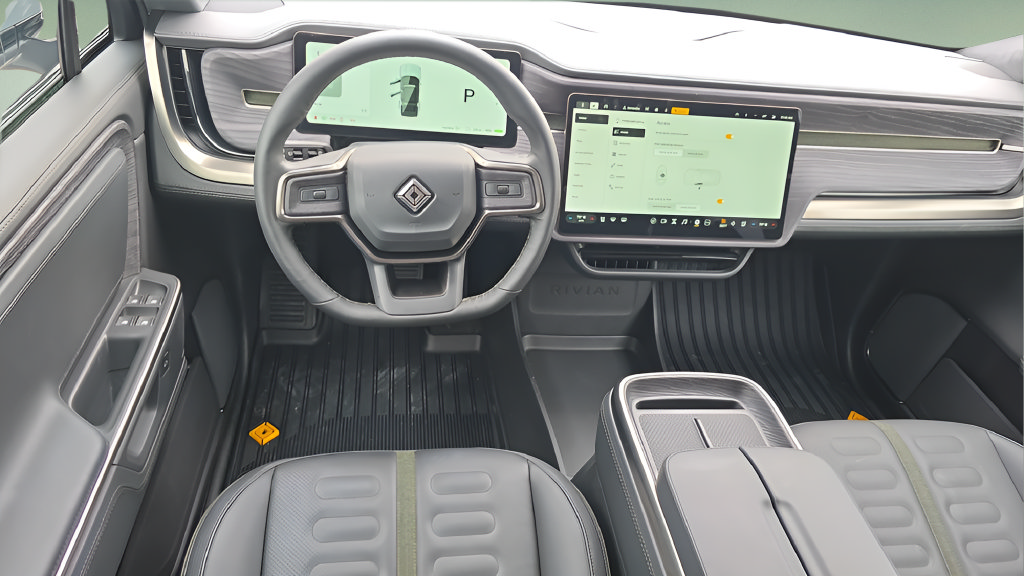 Used 2025 Rivian R1S Adventure Dual AWD/4WD image 17