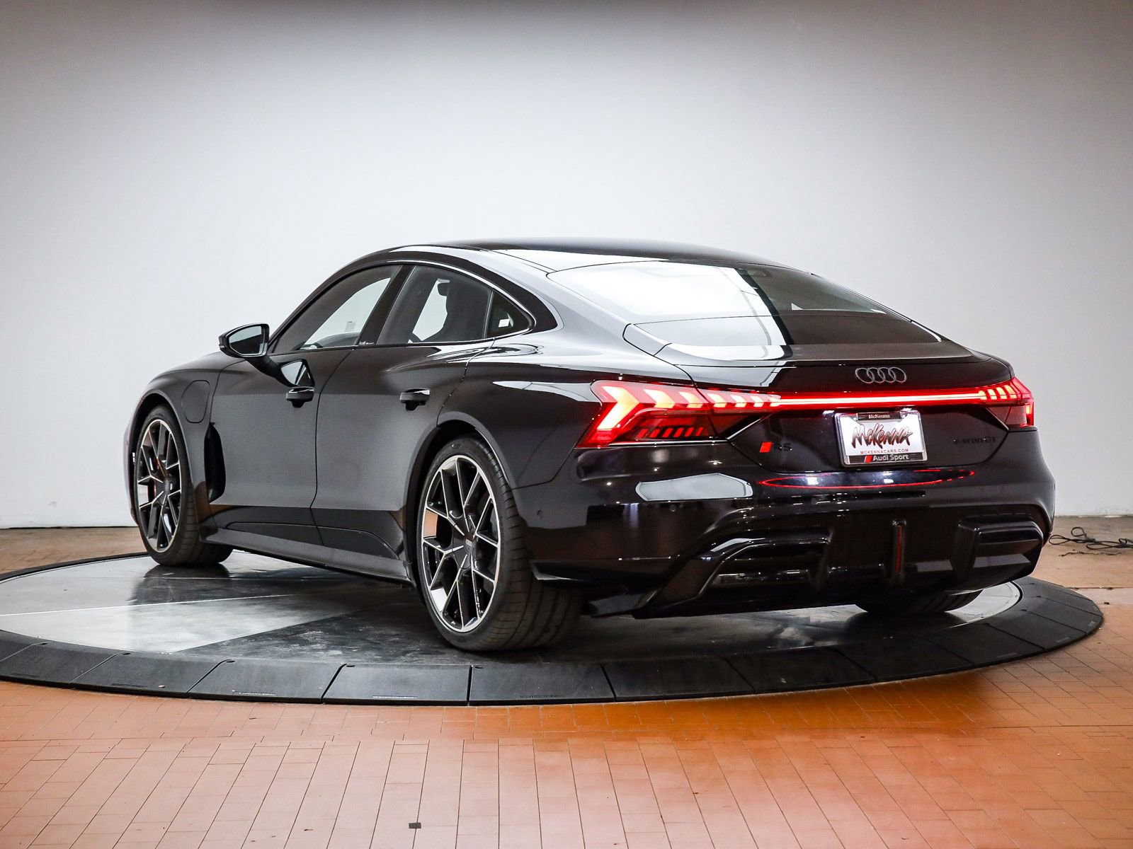 New 2026 Audi RS e-tron GT performance image 10