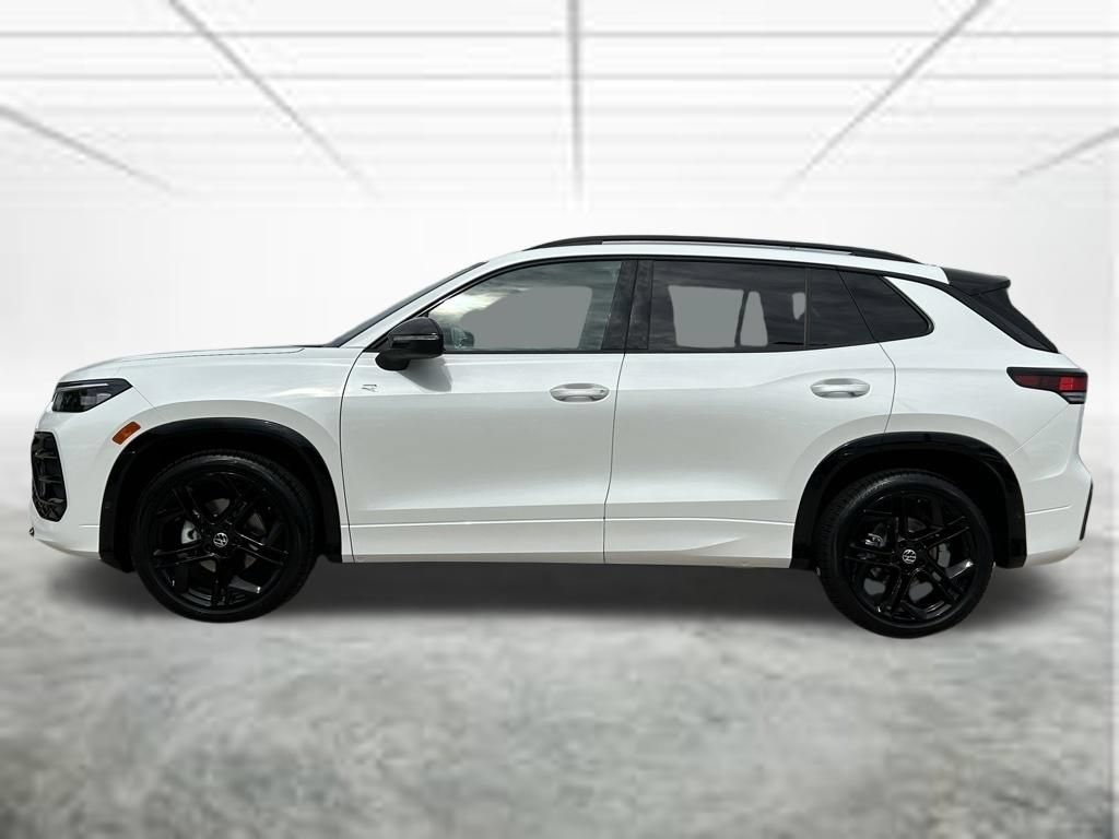 New 2026 Volkswagen Tiguan SE R-Line FWD image 3