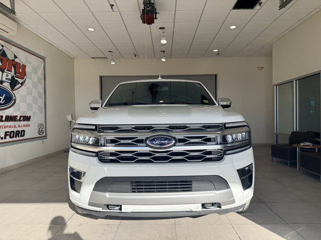 Used 2023 Ford Expedition Platinum image 2
