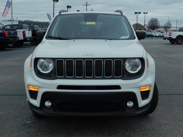 Used 2023 Jeep Renegade Latitude w/ Premium Group image 3