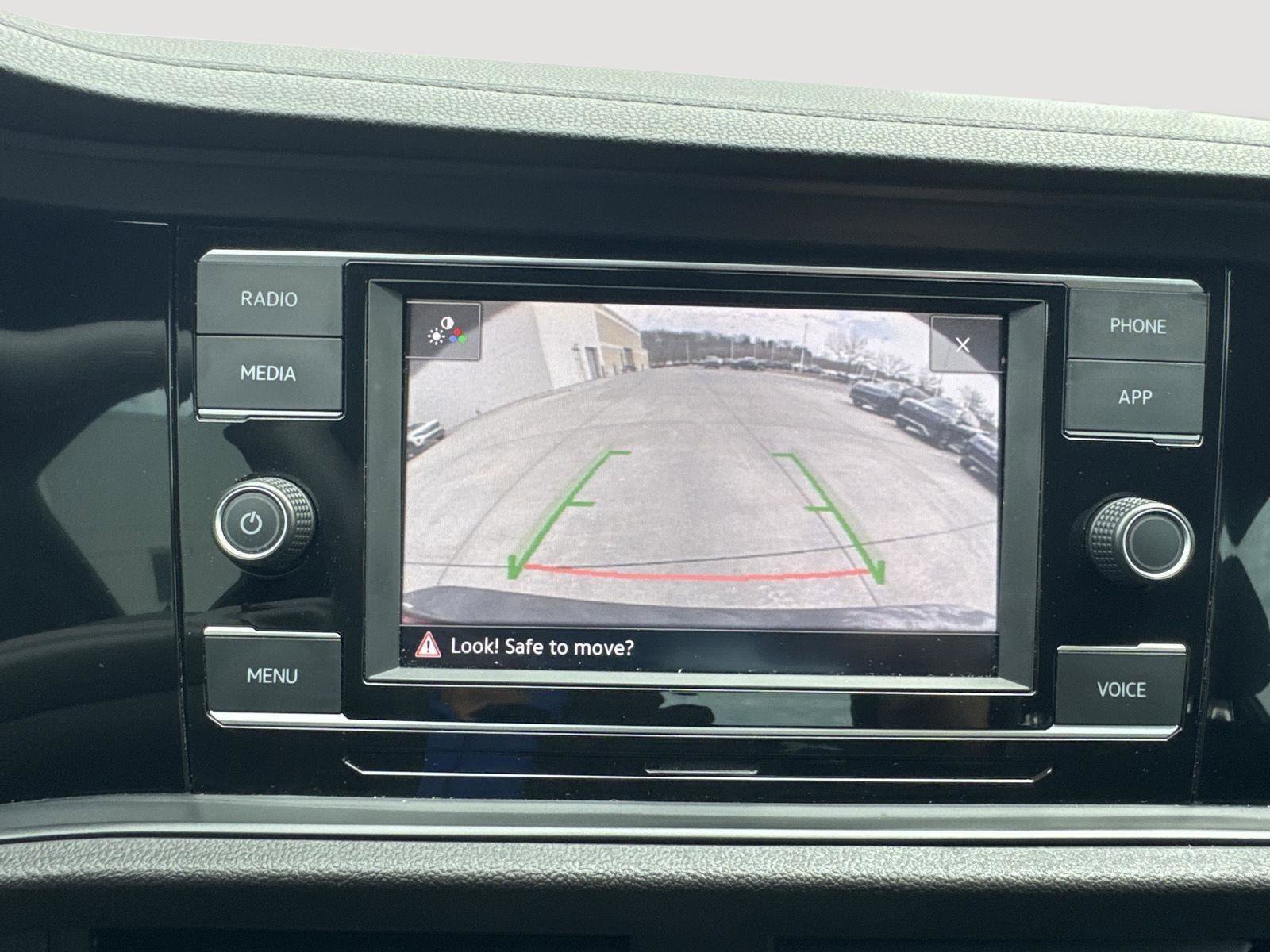 Certified 2023 Volkswagen Jetta Sport image 21