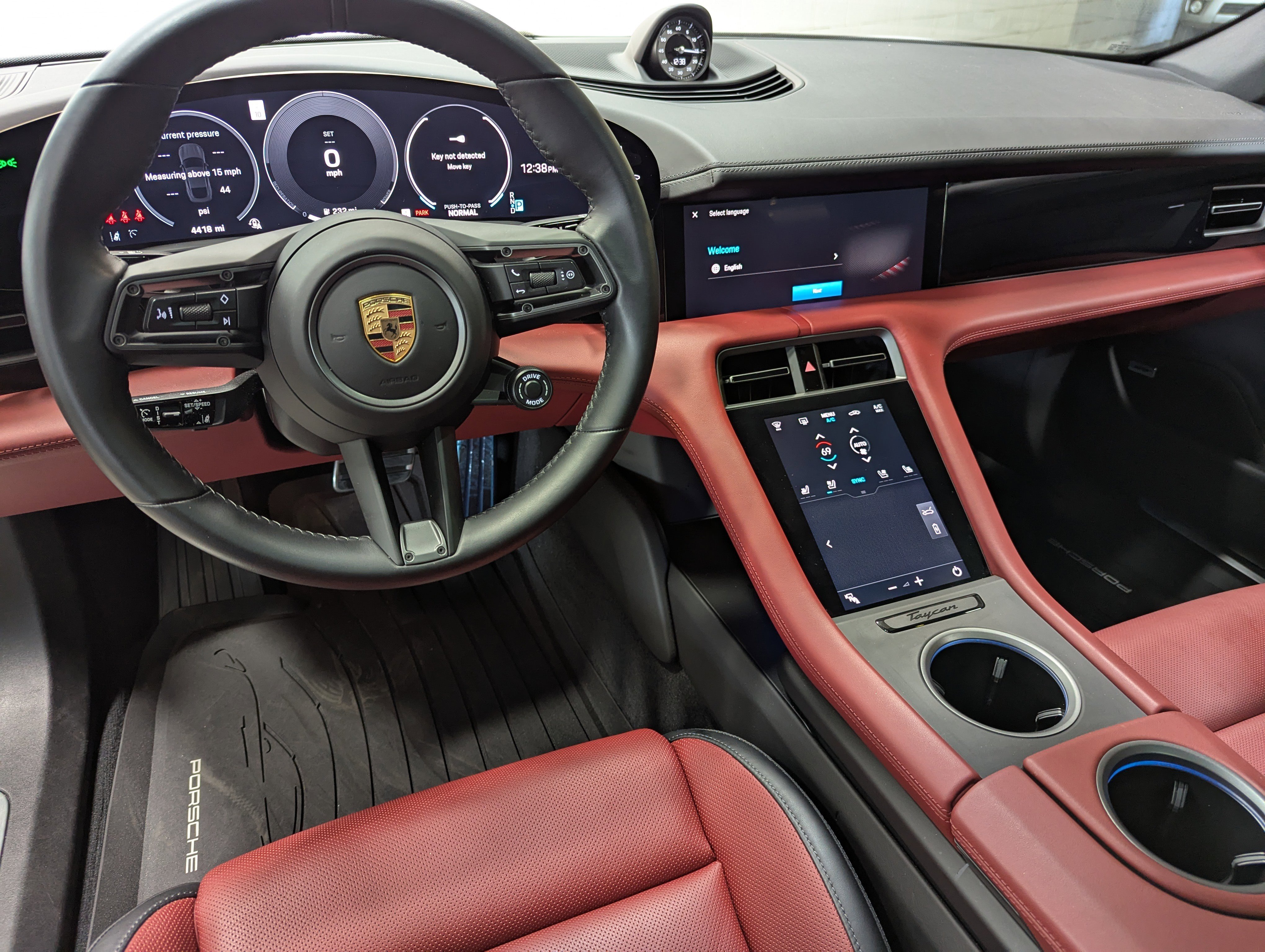 Used 2025 Porsche Taycan 4S image 4