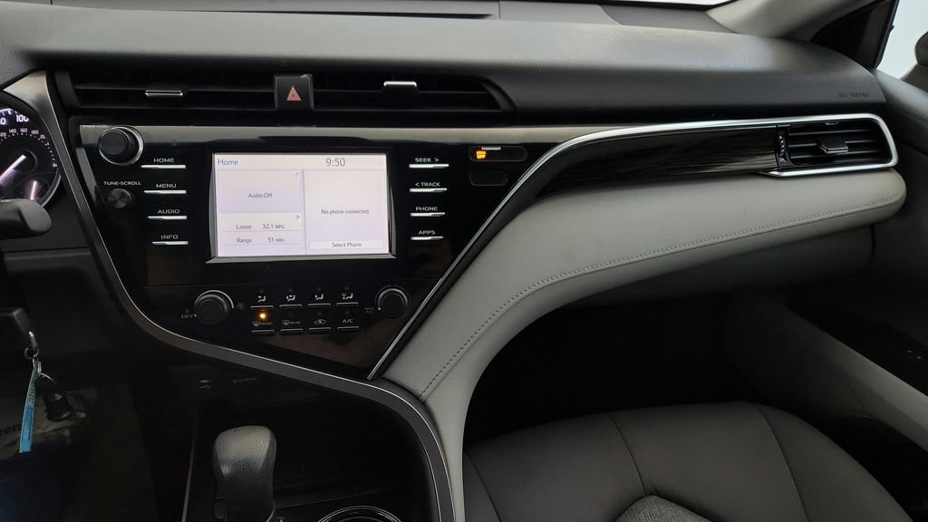 Certified 2018 Toyota Camry LE FWD image 28