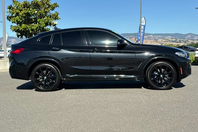 Used 2024 BMW X4 M40i w/ Premium Package AWD/4WD image 3