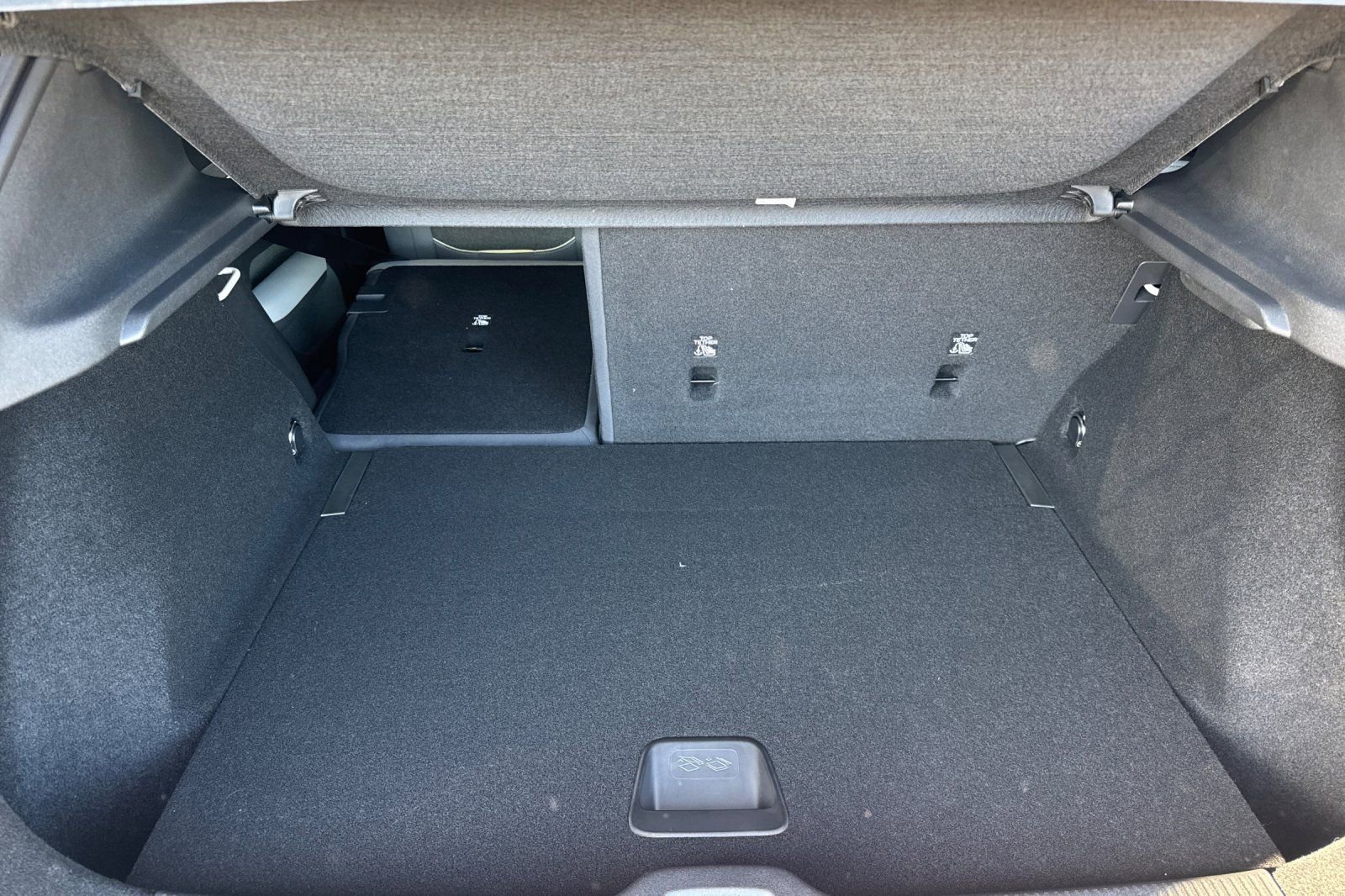New 2026 Volvo EX30 Plus w/ Climate Package image 17