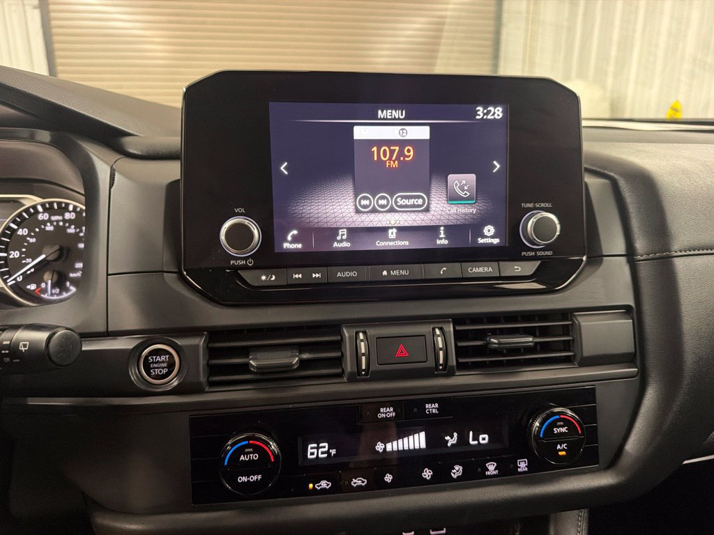 Used 2024 Nissan Pathfinder S FWD image 29