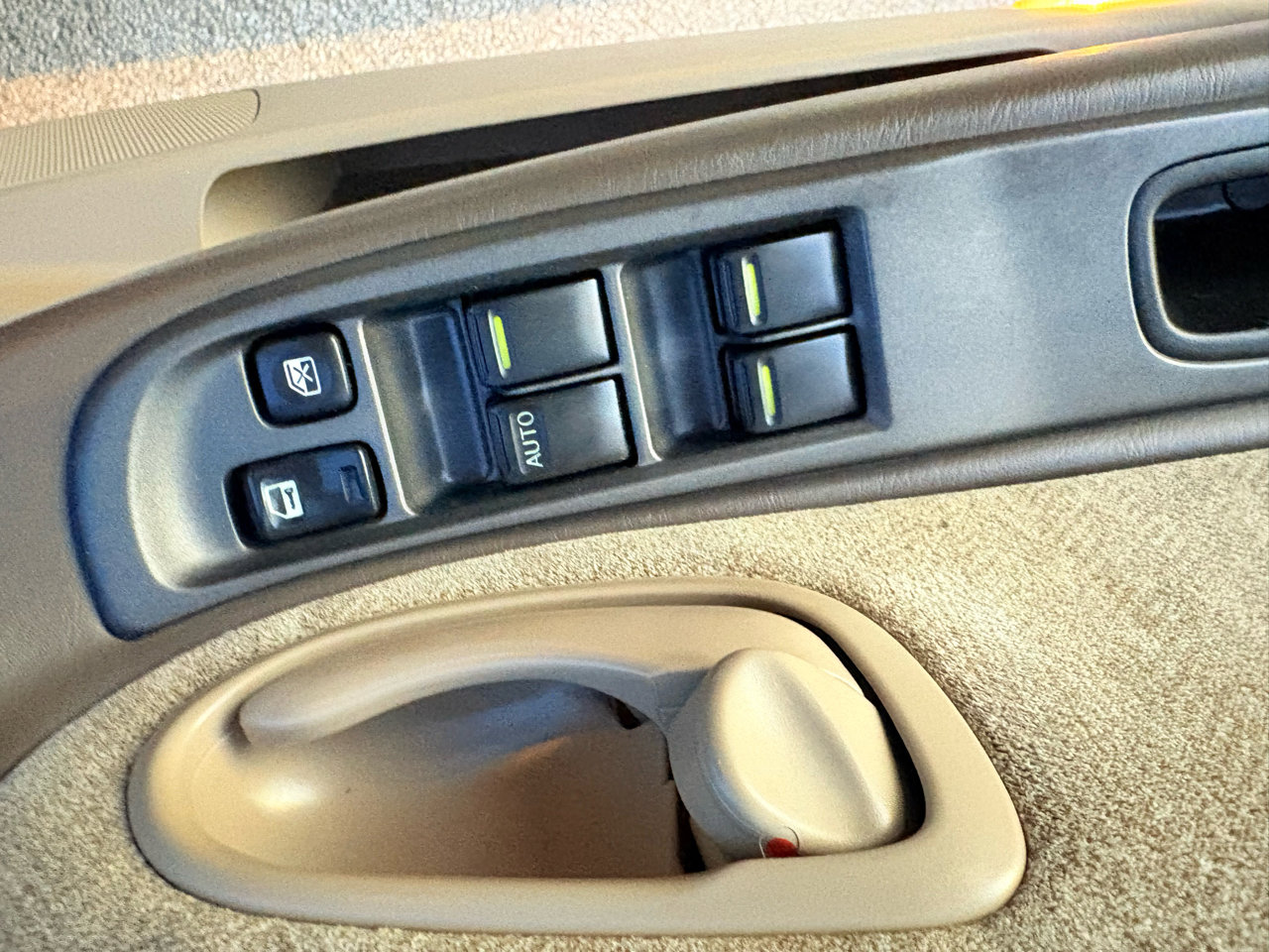 Used 2000 Nissan Maxima GXE image 33