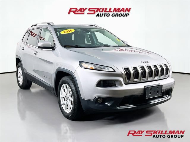 Used 2016 Jeep Cherokee Latitude w/ Cold Weather Group