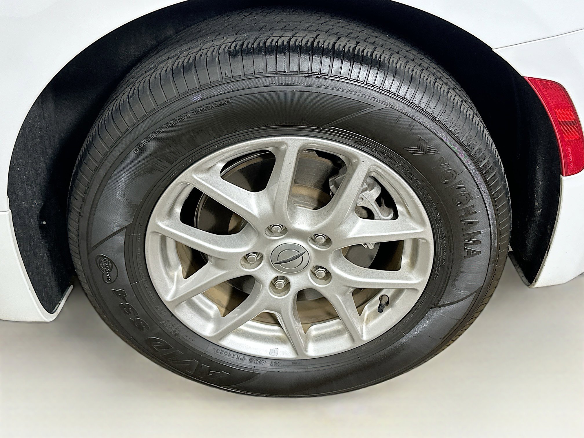 Used 2024 Chrysler Pacifica Touring-L image 11