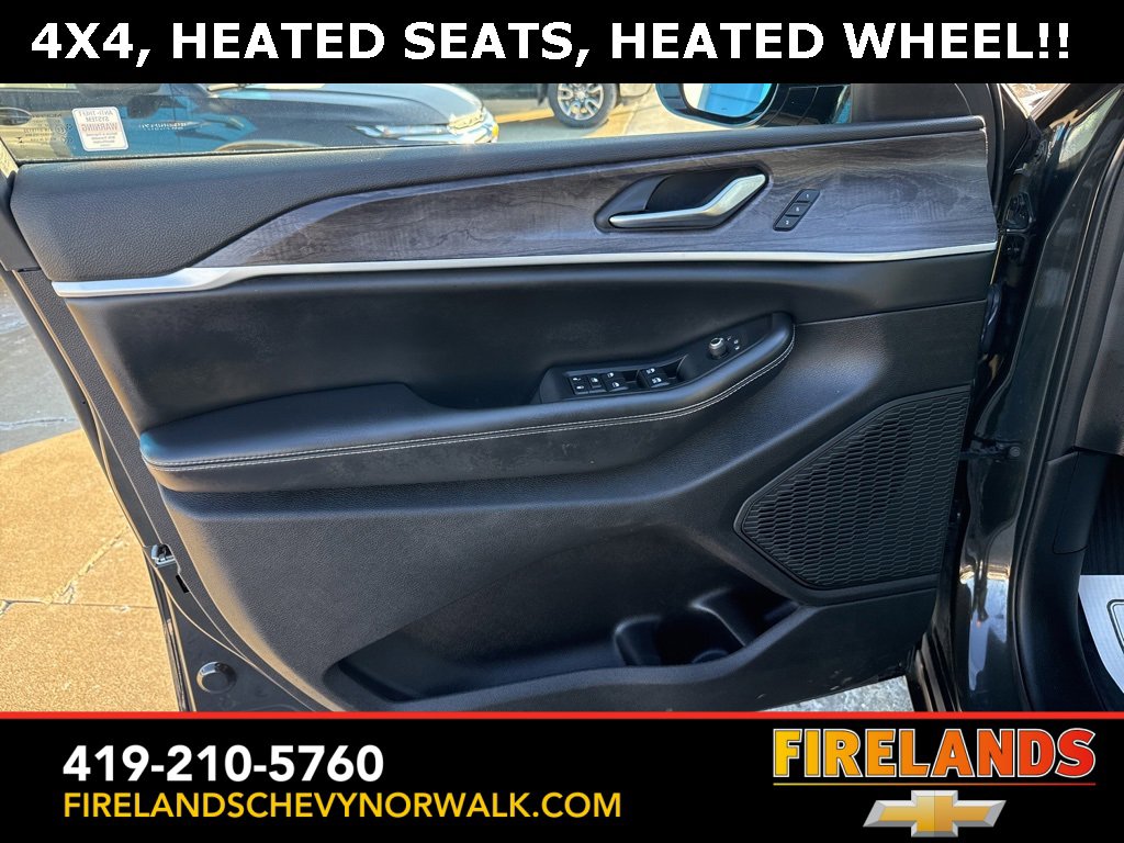 Used 2023 Jeep Grand Cherokee L Limited image 16