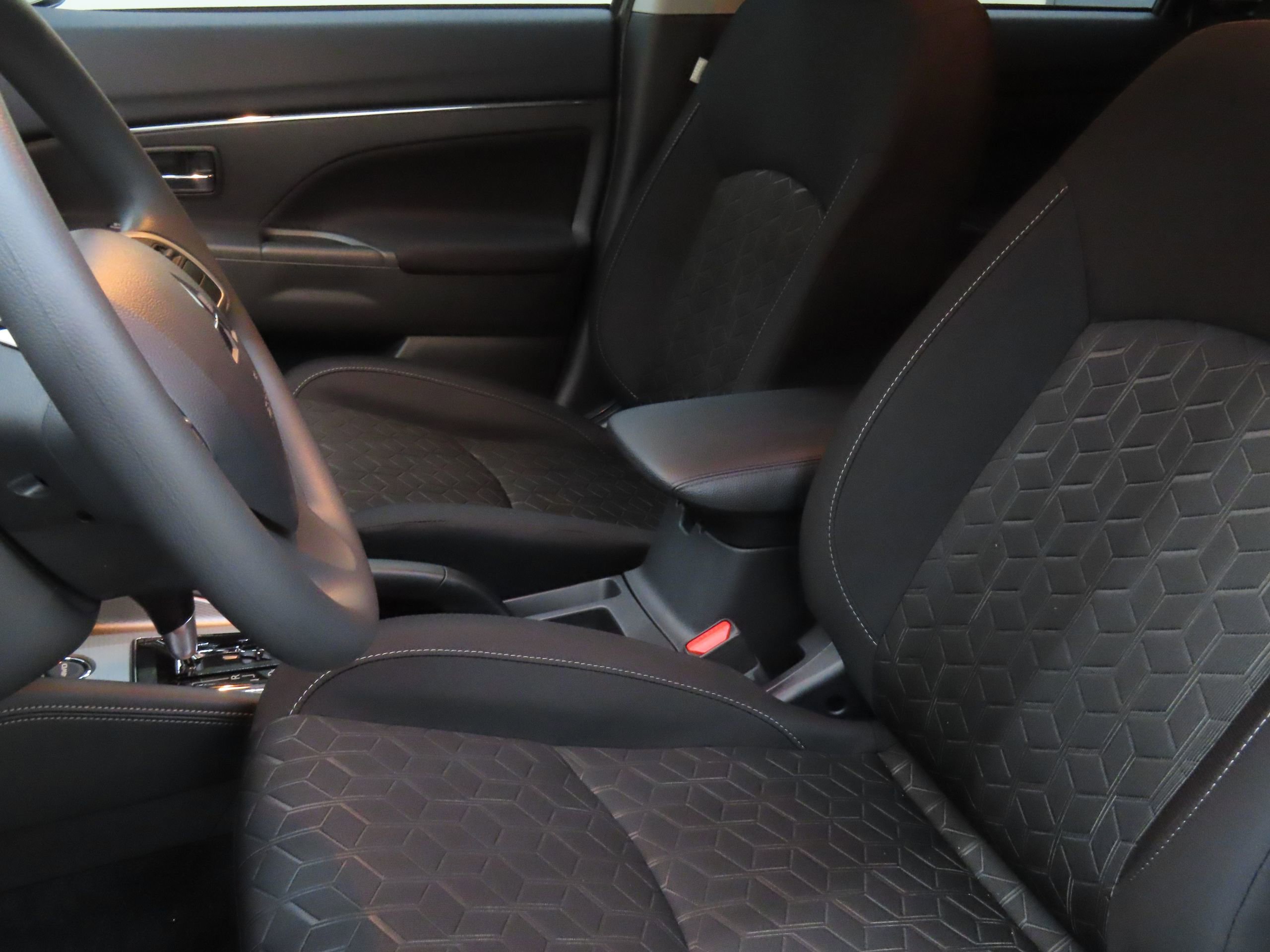 New 2025 Mitsubishi Outlander Sport ES image 10