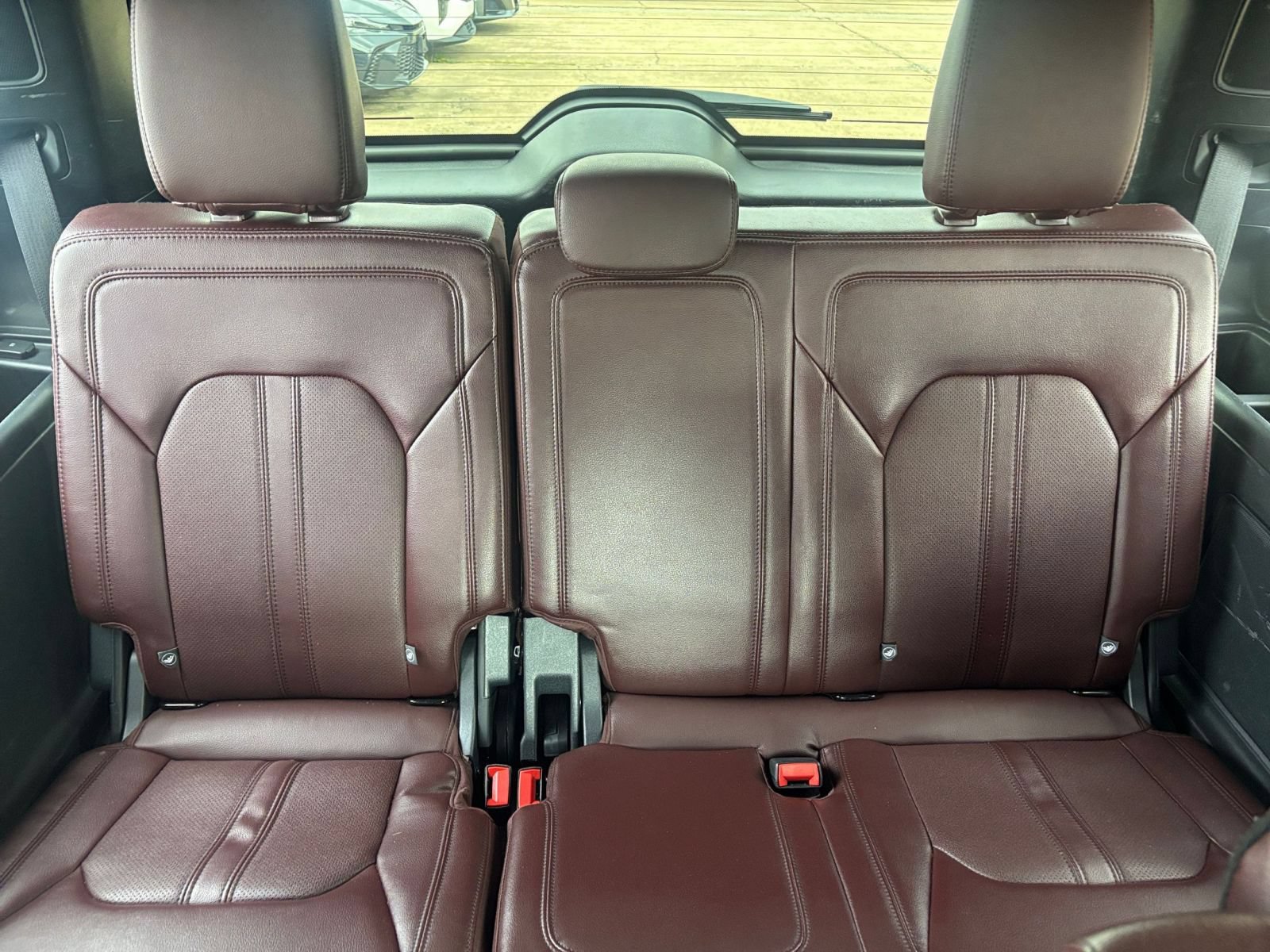 Used 2024 Ford Expedition Limited RWD image 32