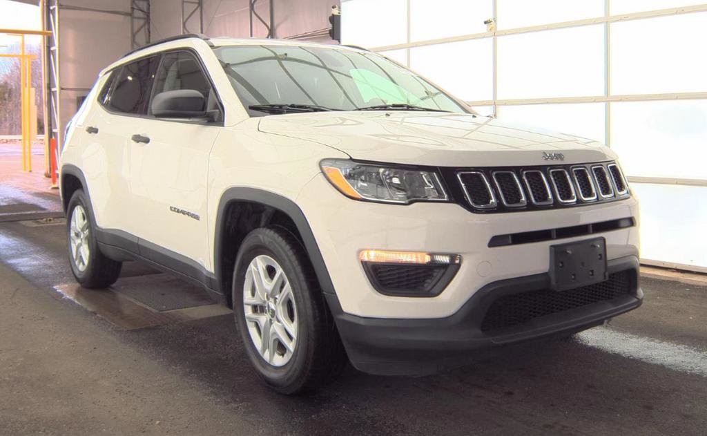 Used 2018 Jeep Compass Sport image 2