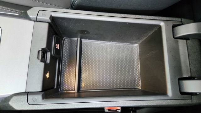 Used 2025 BMW 230i xDrive Coupe image 48