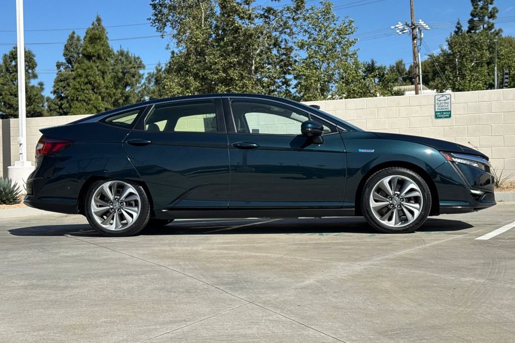 Certified 2020 Honda Clarity Plug-In Hybrid image 6