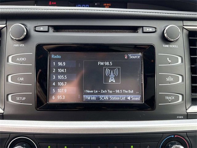 Used 2019 Toyota Highlander LE image 21