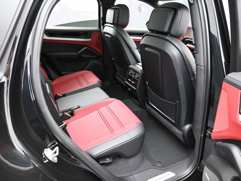 New 2026 Porsche Cayenne Coupe image 28