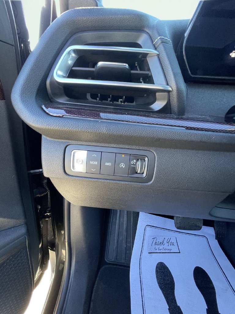 Used 2025 Chevrolet Traverse Z71 w/ Driver Confidence Package AWD/4WD image 21