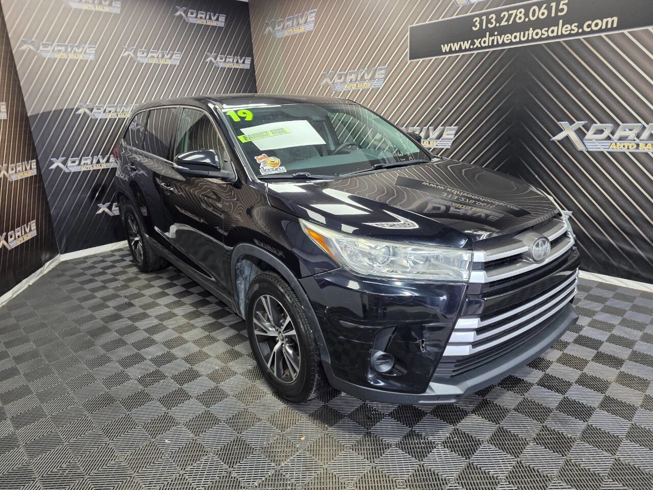 Used 2019 Toyota Highlander LE image 7