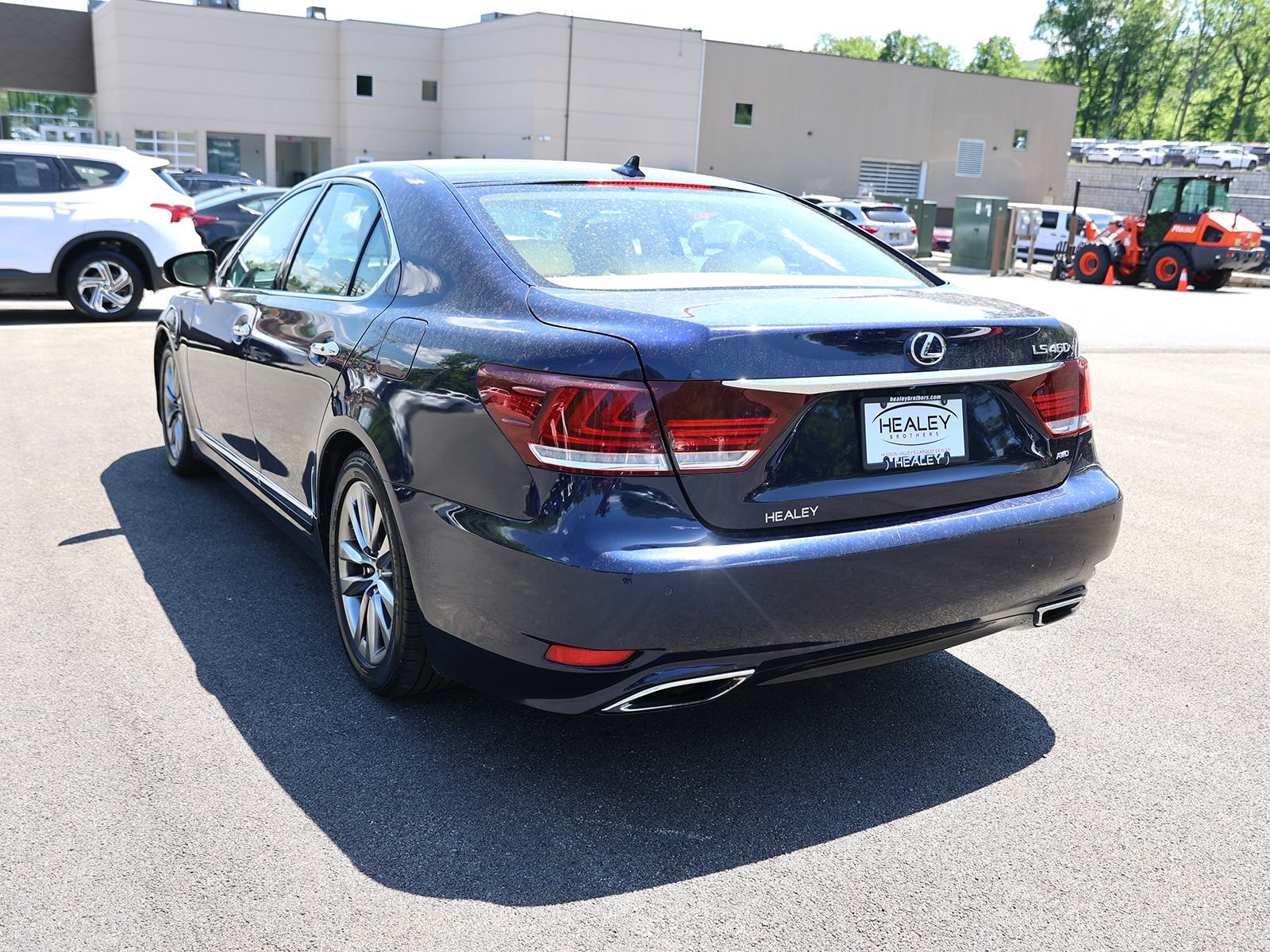Used 2013 Lexus LS 460 AWD w/ Comfort Pkg image 5