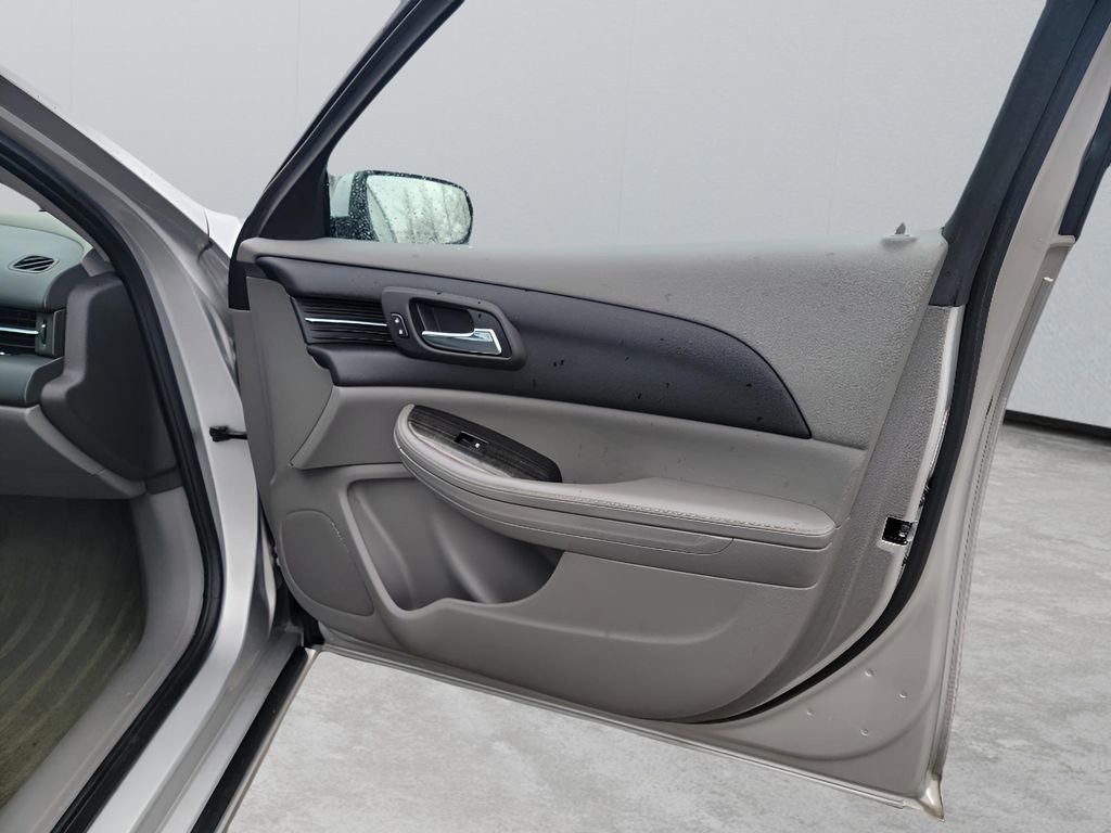 Used 2016 Chevrolet Malibu LT image 30