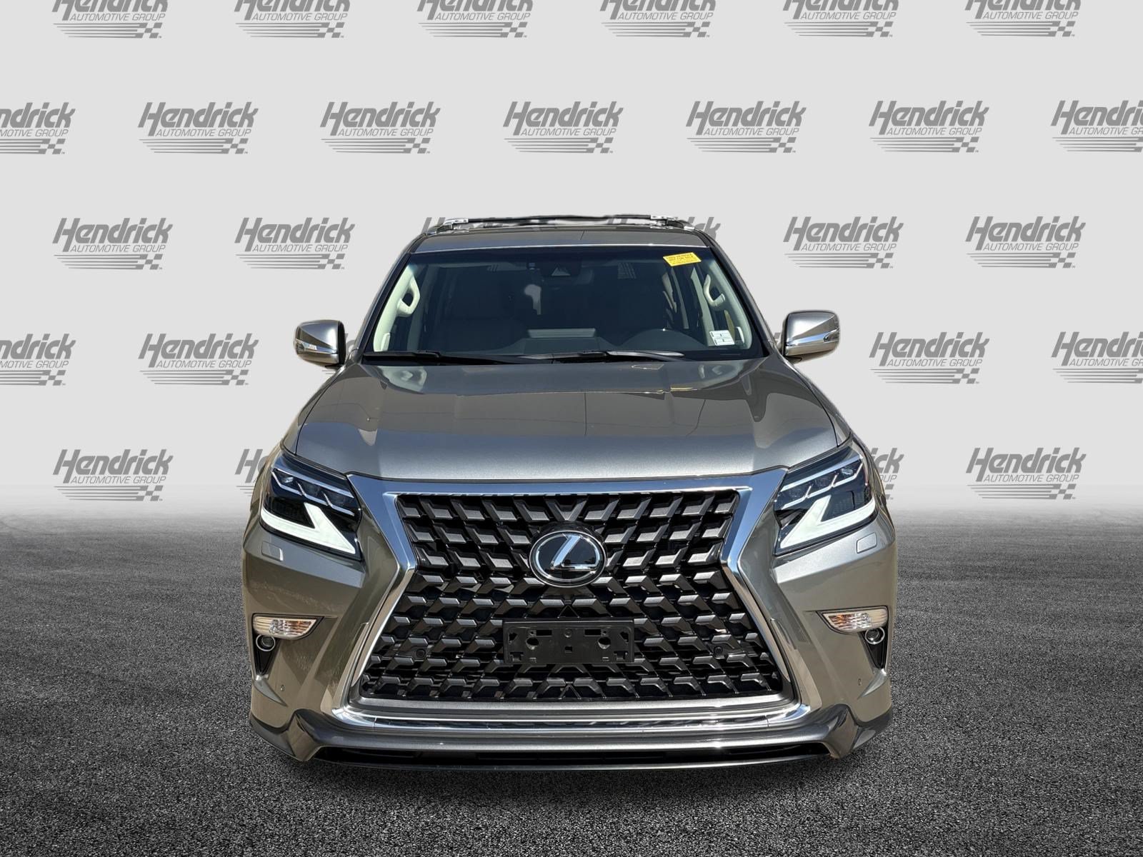 Used 2023 Lexus GX 460 Premium w/ Accessory Package AWD/4WD image 3