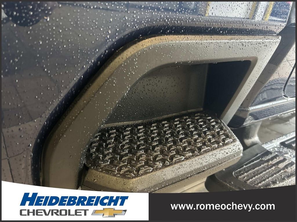 Used 2023 Chevrolet Silverado 2500 LTZ w/ LTZ Convenience Package image 34