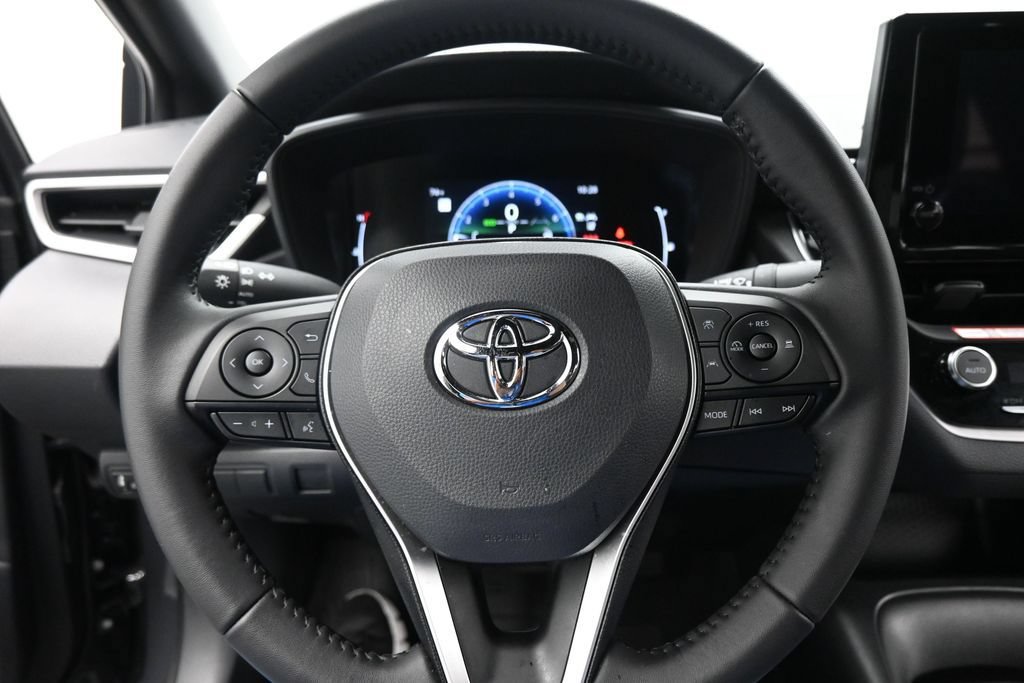 Used 2026 Toyota Corolla SE FWD image 14