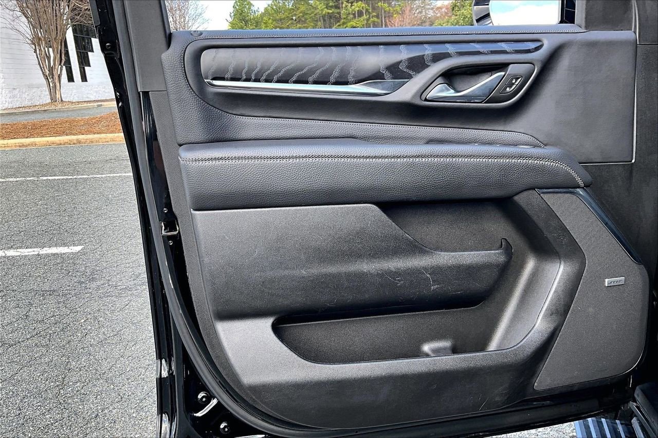 Used 2023 GMC Yukon Denali image 27