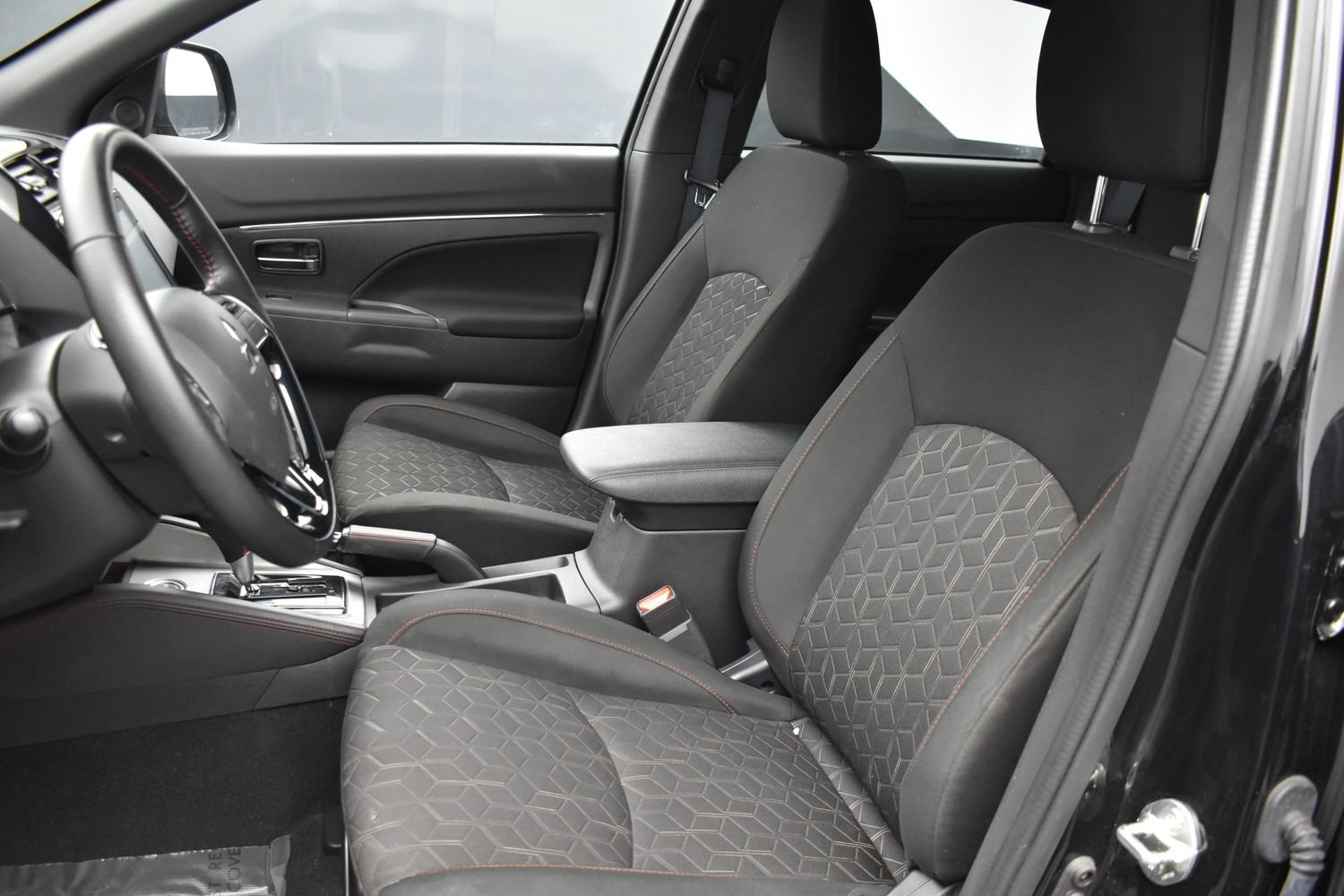 Used 2024 Mitsubishi Outlander Sport AWD image 16