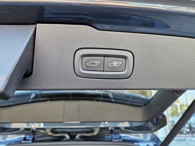 Used 2020 Volvo V60 T5 Cross Country w/ Protection Package AWD/4WD image 13