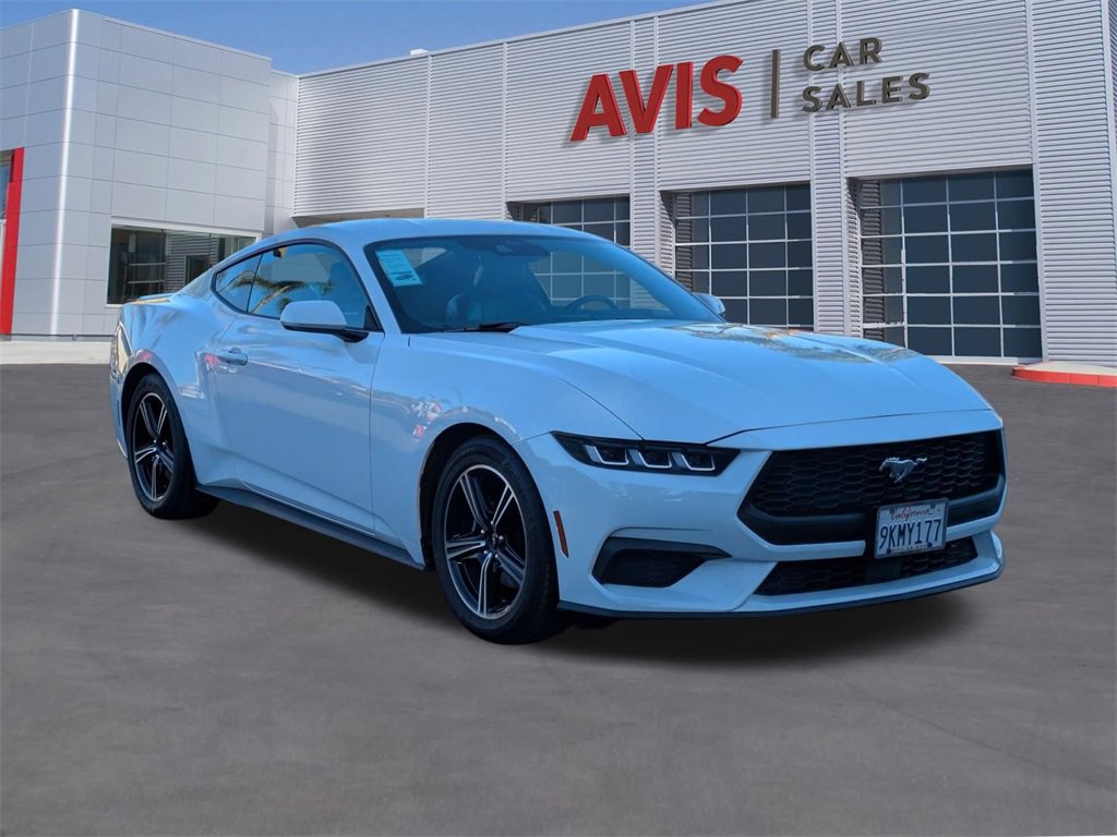 Used 2024 Ford Mustang Premium image 3