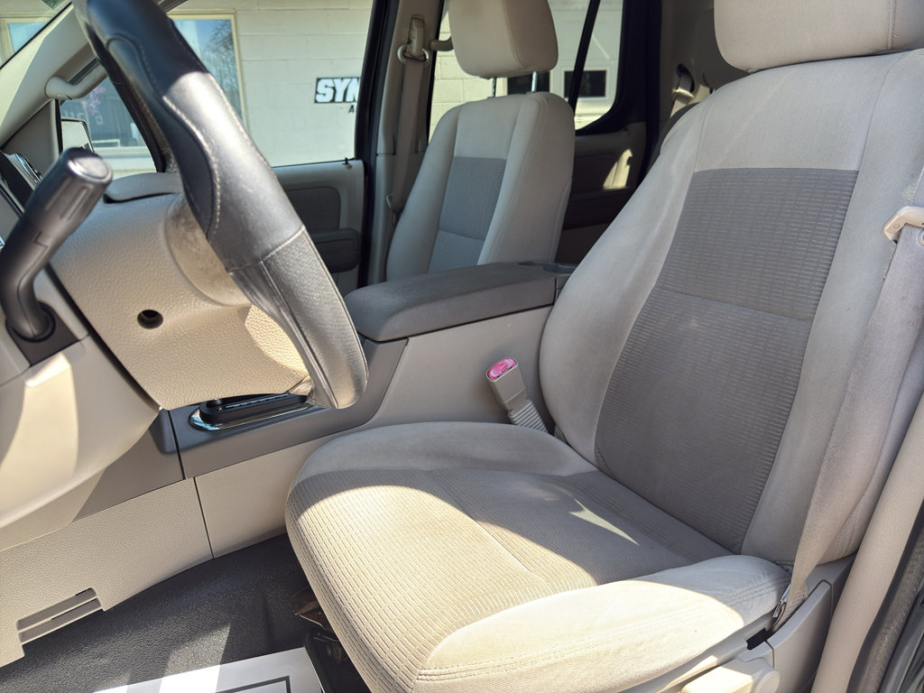 Used 2007 Ford Explorer Sport Trac XLT image 11