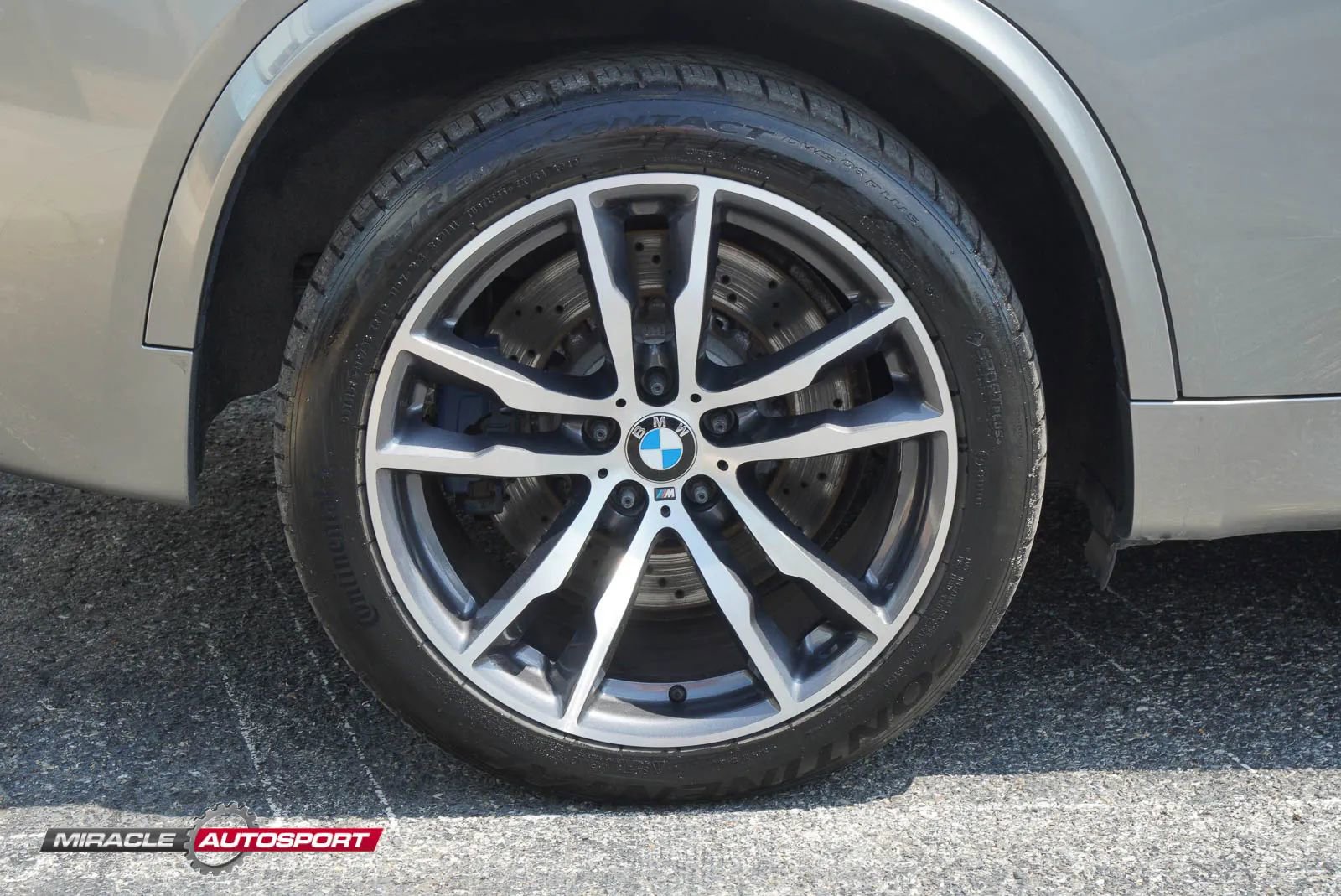 Used 2016 BMW X5 M image 11
