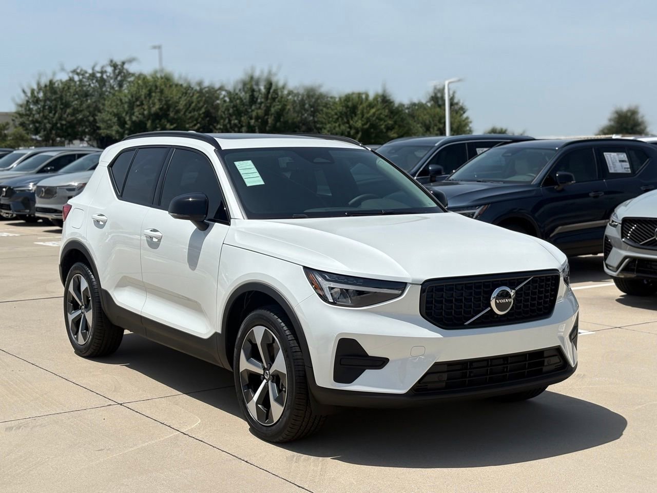New 2026 Volvo XC40 B4 Core w/ Protection Package Premier image 3