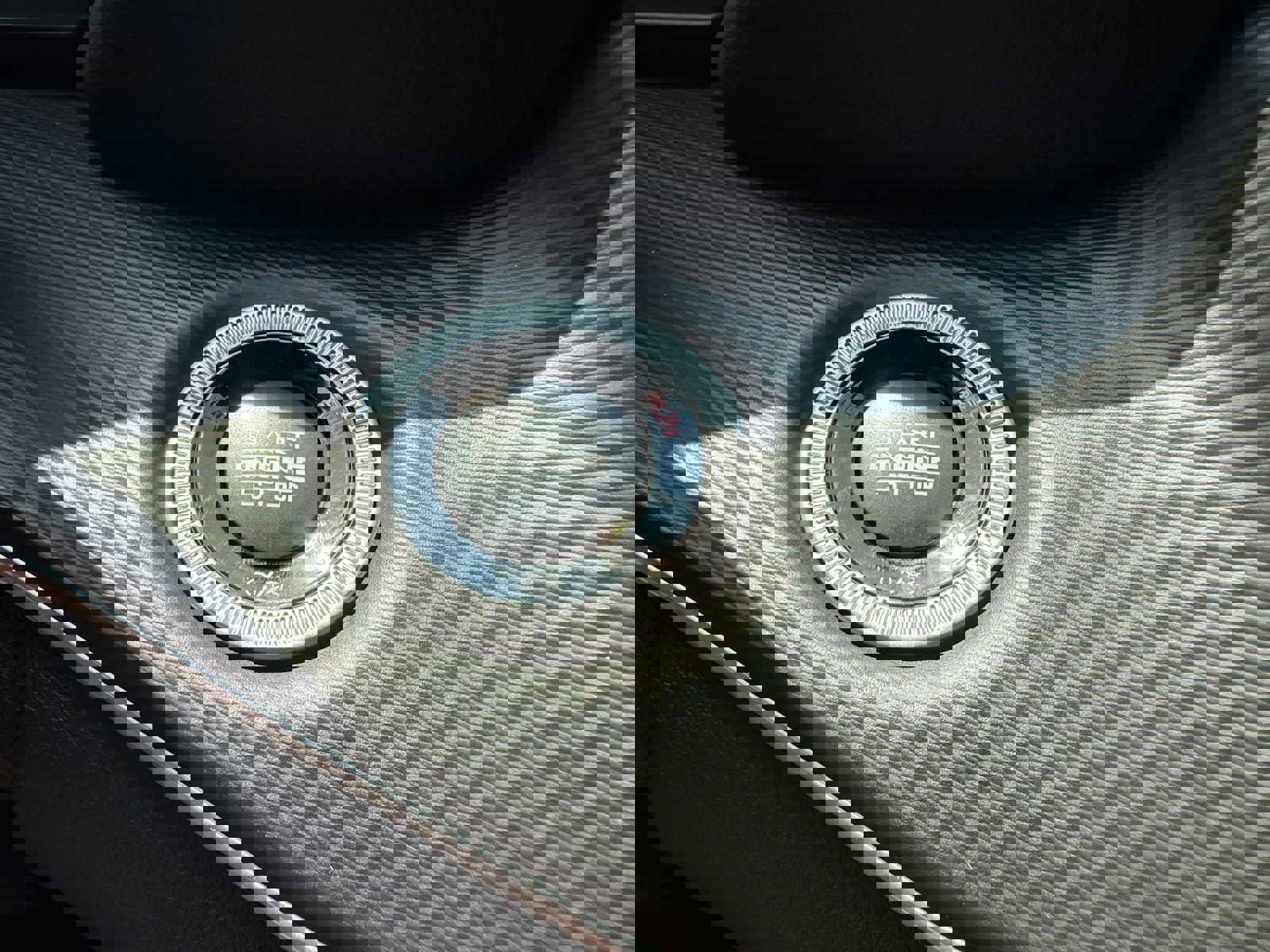 New 2025 Jeep Grand Cherokee Altitude image 18