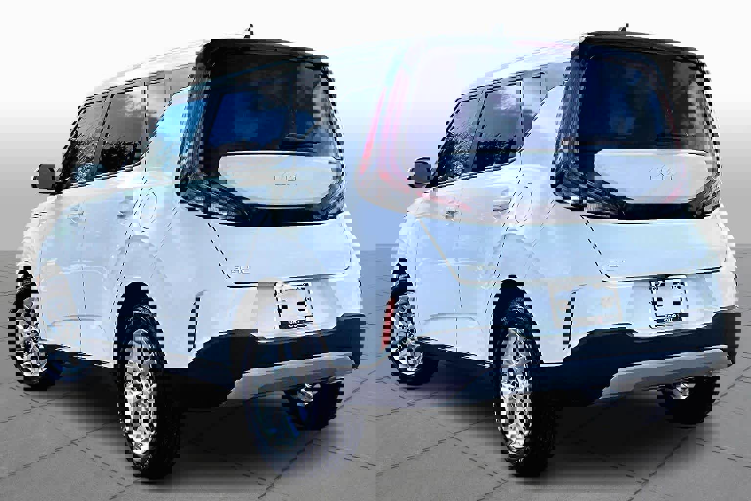 Used 2019 Kia Forte LXS image 12