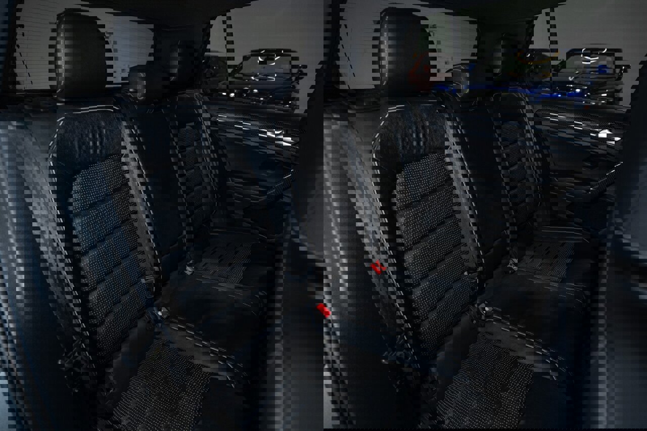 Used 2019 Volkswagen Golf R 4-Door image 34