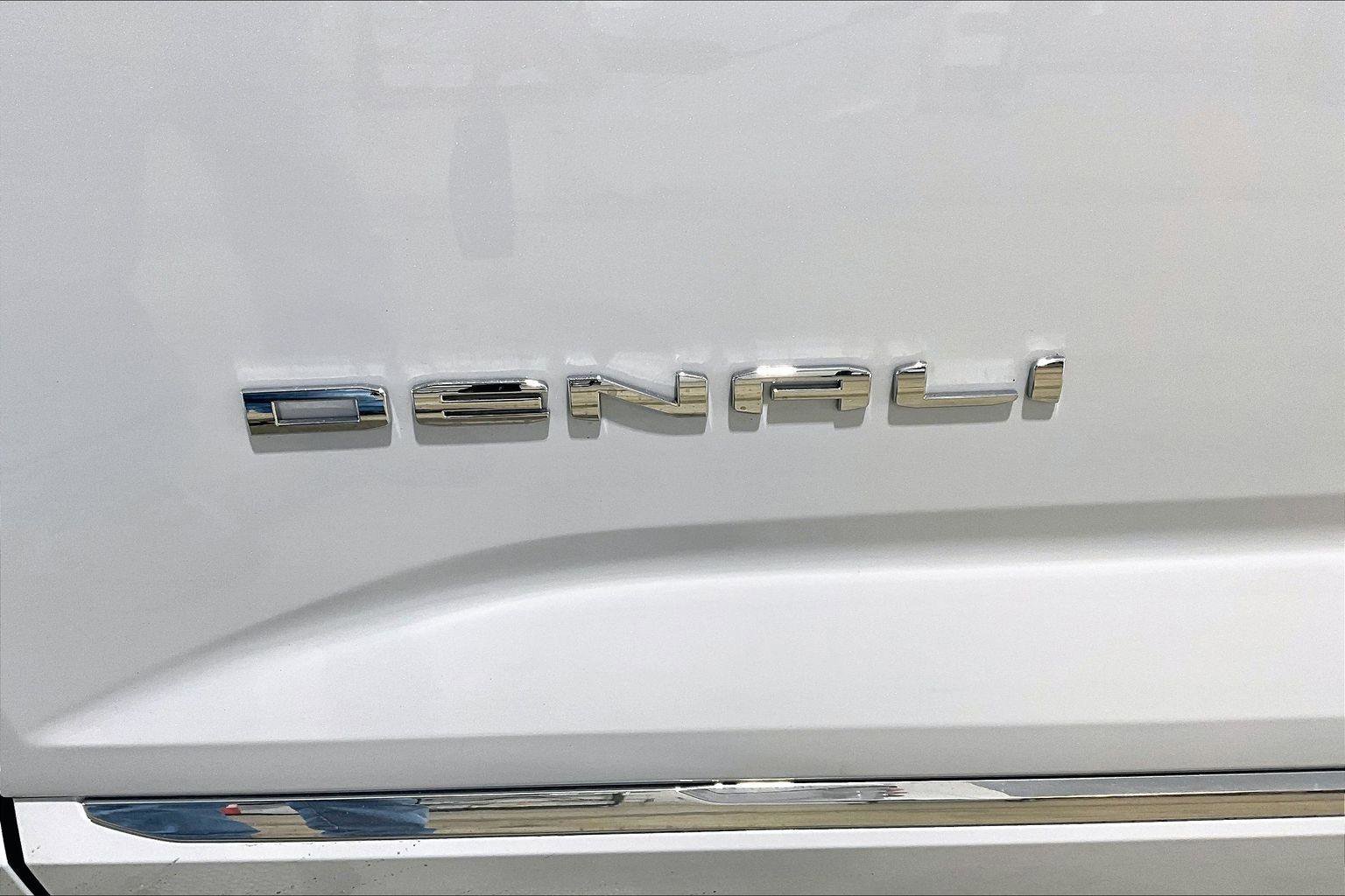 New 2026 GMC Terrain Denali image 8