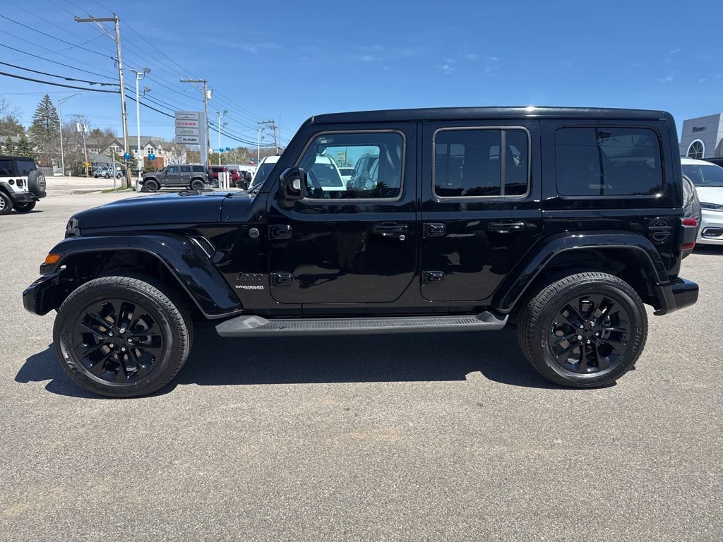 Certified 2022 Jeep Wrangler Unlimited Sahara AWD/4WD image 2
