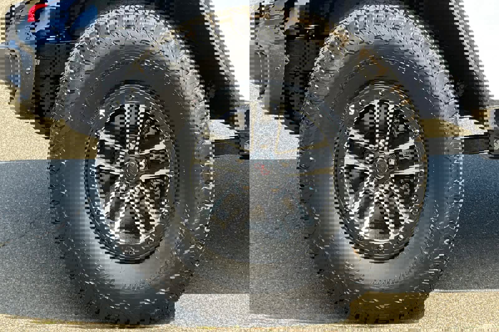 Used 2025 Jeep Wrangler Rubicon w/ Xtreme 35 Tire Package image 31