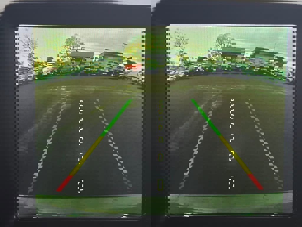 Used 2021 Jeep Renegade Latitude w/ Luxury Group I image 13